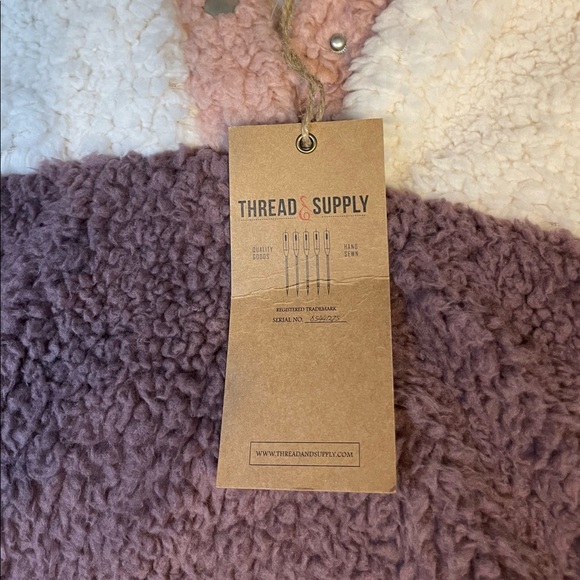 “Thread & Supply” Women's Faux Fur Pink/Cream/Mauve Pullover Jacket - Picture 7 of 9